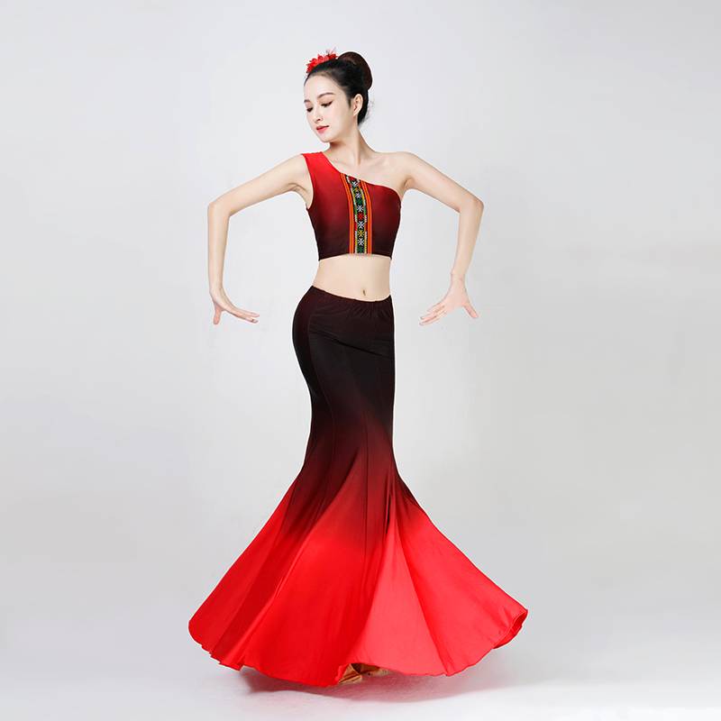 Black and red, eight 360-degree skirts plus one shoulder